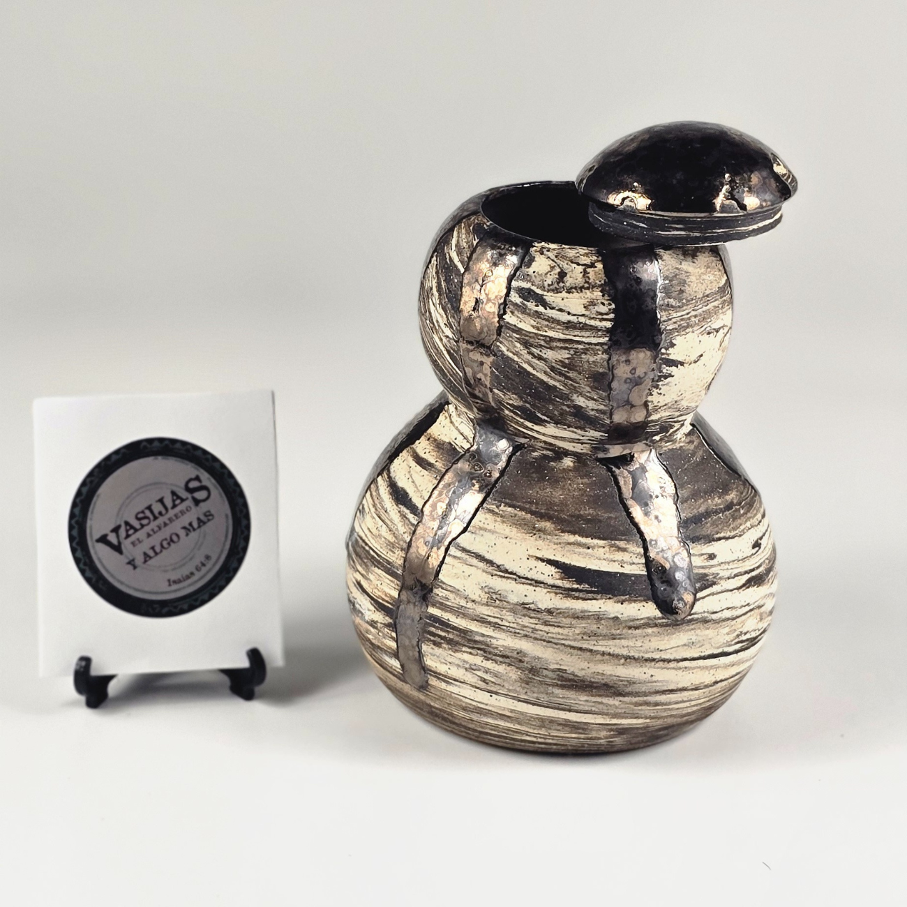 ONE OF ONE – DRIP EFFECT ON CLAY