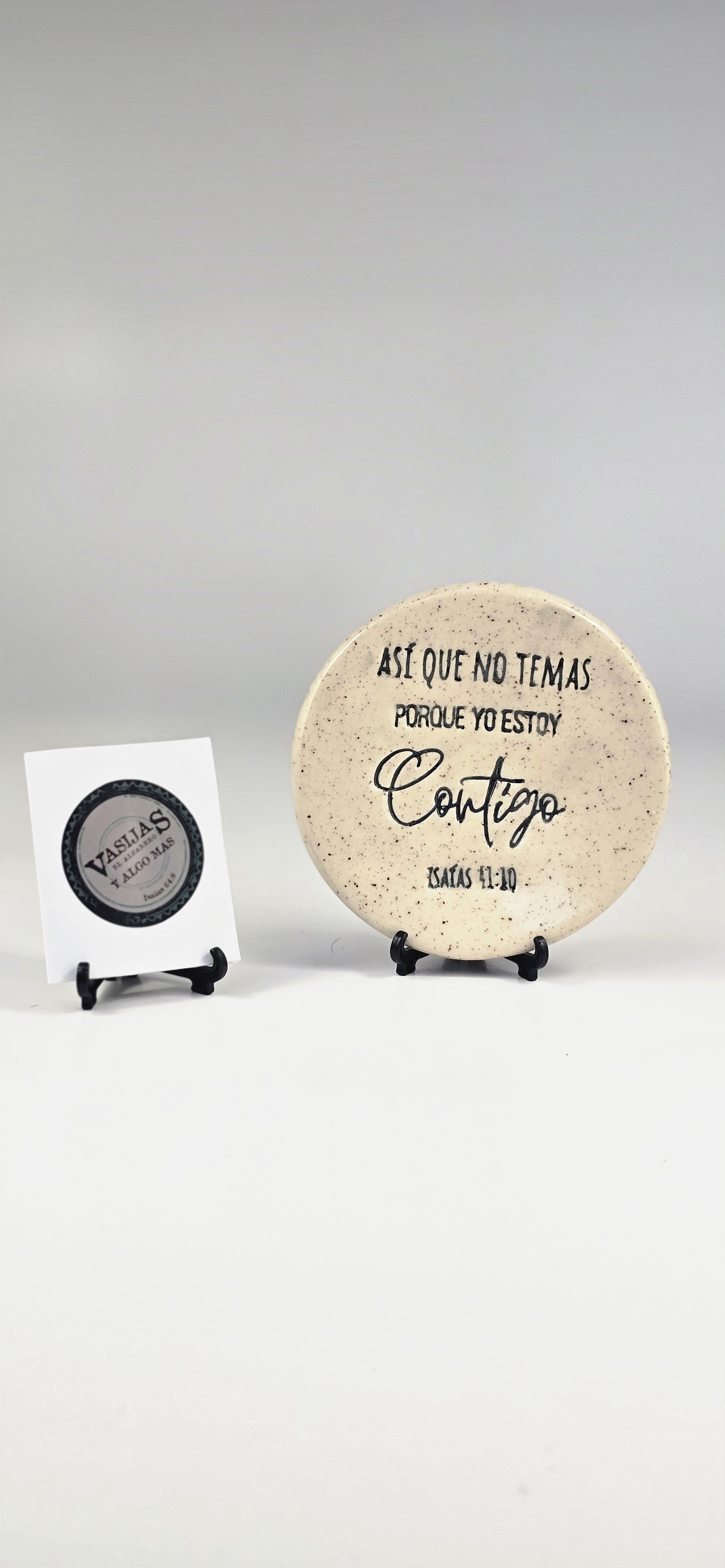 Plato de Barro Artesanal “Así que no temas, porque yo estoy contigo / Isaías 41:10”