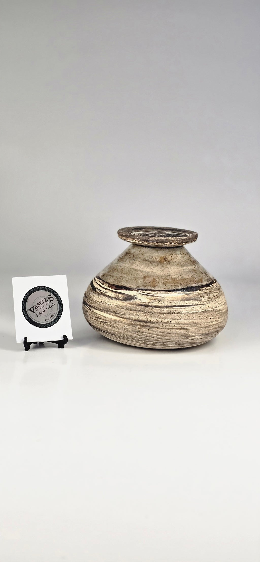 “Lidded Jar” Marmoleada